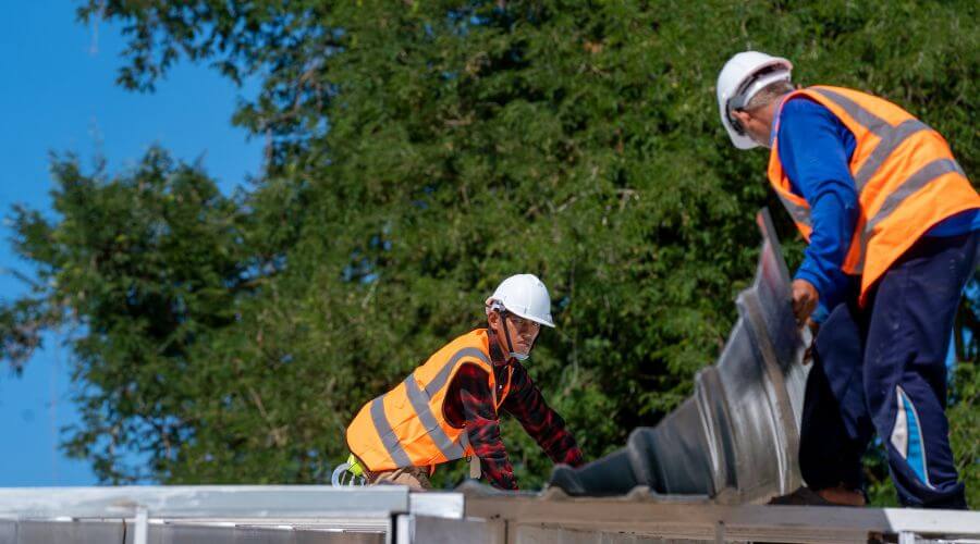 Professional gutter cleaning in Adirondack, NY